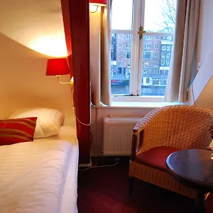 Hotel House ***